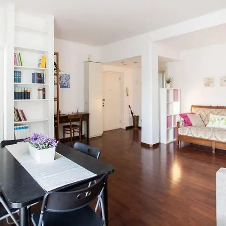 公寓 Nice Flat In Milan